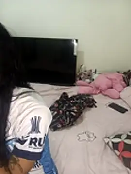 Snapshot of Yi_Uzi chatting on April 2, 11:46 pm Yi Uzi online show from April 2, 11:46 pm