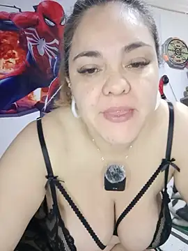 Natashablade   online show from June 14, 2:30 pm