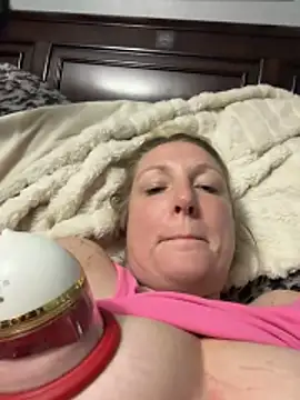 sweetkacibaby online show from April 11, 7:02 am