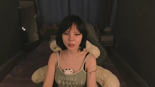 Loly Cuttie online show from May 4, 1:18 pm