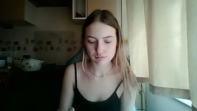 KariLindsey online show from April 15, 9:49 am