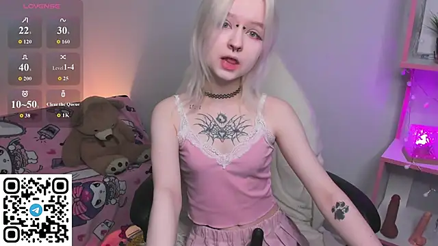 Snapshot of Mary_Wester chatting on May 20, 11:55 pm Mary Wester online show from May 20, 11:55 pm