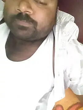 Snapshot of Vikram_rider chatting on July 17, 8:21 am Vikram rider online show from July 17, 8:21 am