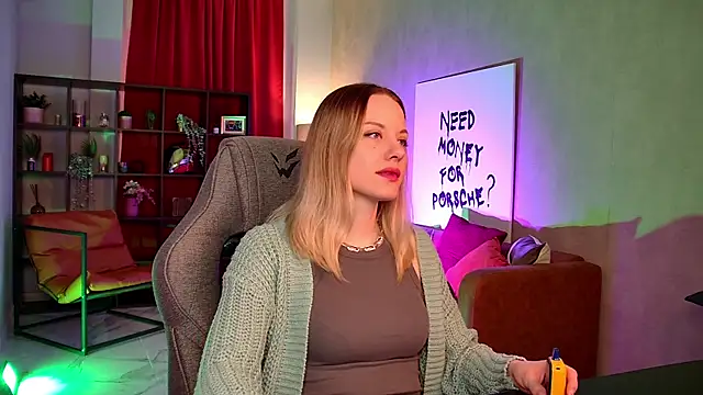 VireliaMoonfall online show from April 24, 8:39 am