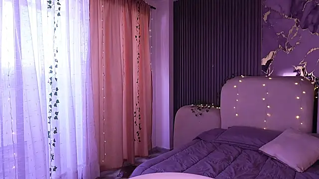 LilithLuxor  online show from March 31, 12:49 pm