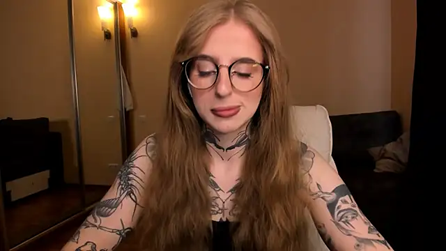 Snapshot of harley_kimm chatting on April 20, 4:59 am harley kimm online show from April 20, 4:59 am
