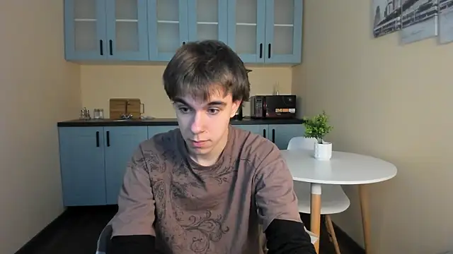 Snapshot of DaveBevy chatting on June 24, 7:57 pm DaveBevy online show from June 24, 7:57 pm