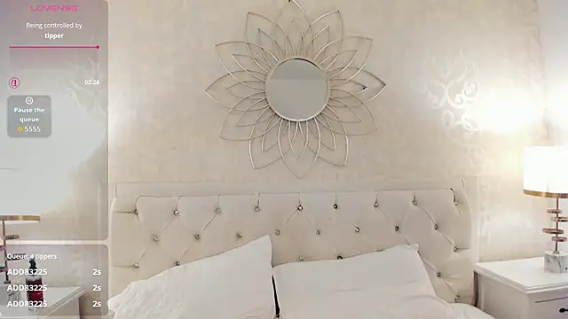 Snapshot of Julietta___ chatting on May 11, 4:04 pm Julietta online show from May 11, 4:04 pm