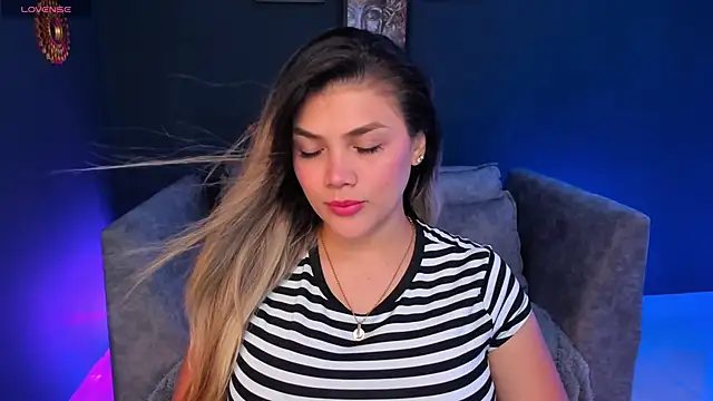 Sofia Velvetx online show from April 25, 9:23 pm