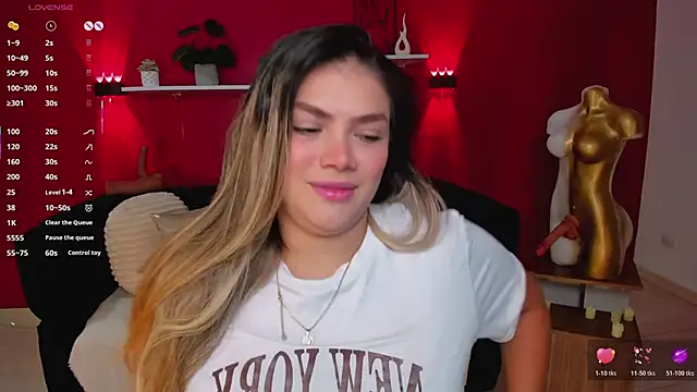 Sofia Velvetx online show from May 5, 2:25 pm