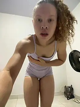 jhully hot online show from April 24, 10:07 am