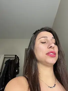 Carolzinhalux69 online show from July 3, 5:52 pm