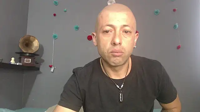 Snapshot of _bonnie_and_clyde chatting on June 26, 8:46 pm bonnie and clyde online show from June 26, 8:46 pm