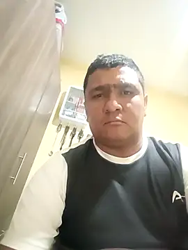 luis20212 online show from May 1, 4:17 am