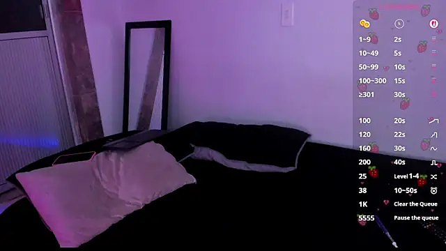 Snapshot of Daniela__Cadavid chatting on April 7, 4:57 am Daniela Cadavid online show from April 7, 4:57 am