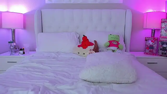 raiiny   online show from April 17, 2:25 am