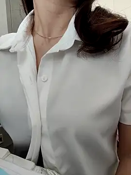 Snapshot of Easyly0 chatting on March 30, 9:21 am Easyly0 online show from March 30, 9:21 am