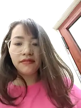 Snapshot of Easyly0 chatting on April 4, 2:10 am Easyly0 online show from April 4, 2:10 am