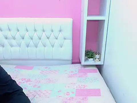 23alana online show from April 24, 2:47 am
