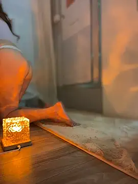 HongKong Lana online show from April 13, 6:19 am