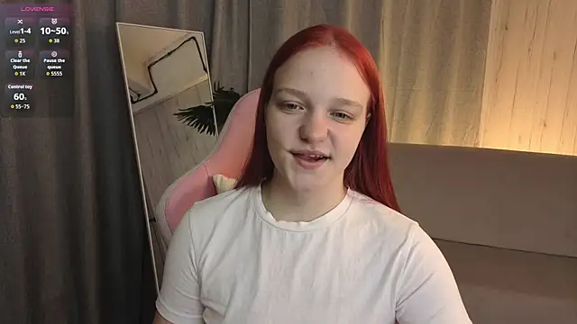 Snapshot of Candy_Lirr chatting on May 13, 2:42 am Candy Lirr online show from May 13, 2:42 am