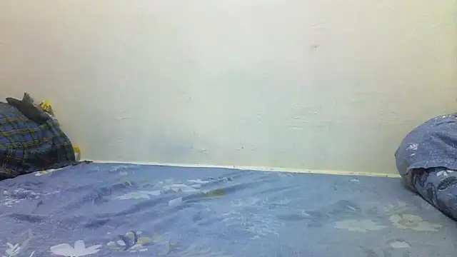 Snapshot of chauke2345 chatting on April 20, 2:31 pm chauke2345 online show from April 20, 2:31 pm