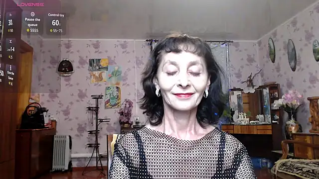 Snapshot of Shooting-Star- chatting on April 13, 5:51 pm Shooting-Star- online show from April 13, 5:51 pm