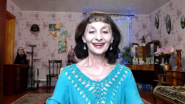 Snapshot of Shooting-Star- chatting on May 13, 7:00 pm Shooting-Star- online show from May 13, 7:00 pm
