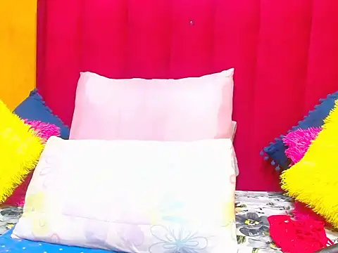 Cherrybootyofjoy86 online show from April 19, 6:46 am