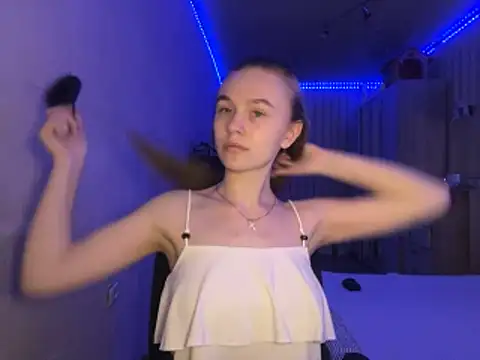 melissashineeee online show from April 12, 1:27 pm