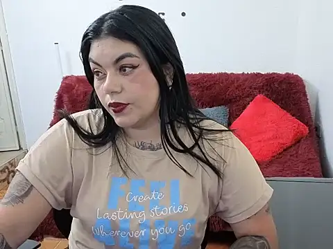 Snapshot of Karla_greenn chatting on June 19, 5:50 pm Karla greenn online show from June 19, 5:50 pm