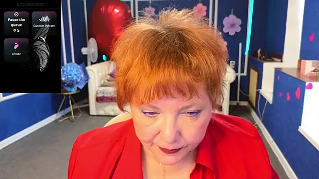 Snapshot of Kira_Kingslee chatting on March 28, 11:32 am Kira Kingslee online show from March 28, 11:32 am