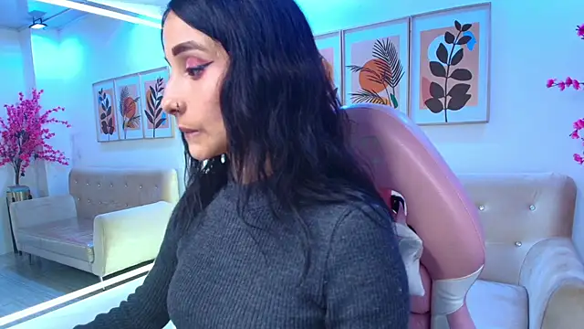 Palmer foxx online show from April 19, 3:33 pm