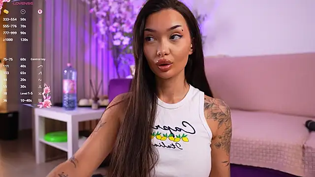 SashaFererra online show from June 16, 9:06 pm