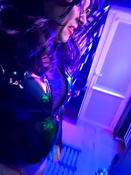 DomMONIKA online show from April 30, 7:09 pm
