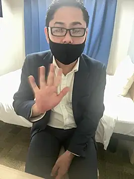 Snapshot of RYUICHI_1919 chatting on April 14, 7:36 am RYUICHI 1919 online show from April 14, 7:36 am