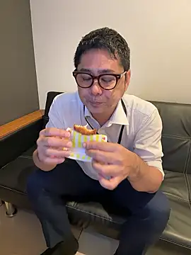Snapshot of RYUICHI_1919 chatting on June 25, 10:31 am RYUICHI 1919 online show from June 25, 10:31 am