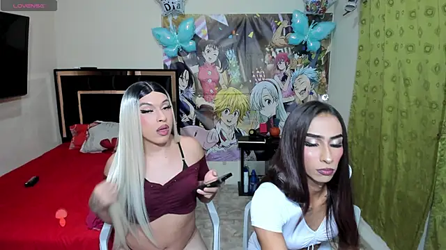 Snapshot of beautiful_hotgirls chatting on June 7, 4:38 am beautiful hotgirls online show from June 7, 4:38 am