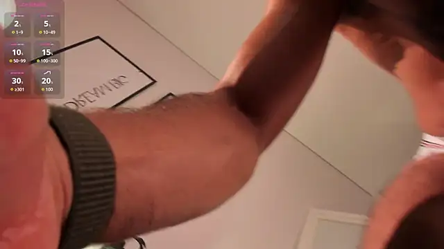 Snapshot of Max_strong01 chatting on May 9, 10:48 pm Max strong01 online show from May 9, 10:48 pm