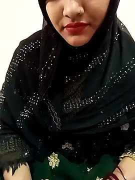 Snapshot of Miss_Noor__ chatting on April 5, 5:48 am Miss Noor online show from April 5, 5:48 am