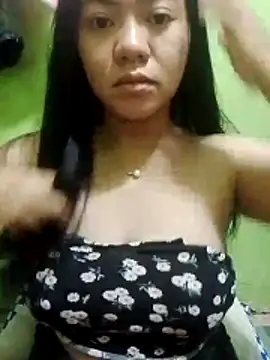 Snapshot of sweety_honey27 chatting on April 10, 6:34 pm sweety honey27 online show from April 10, 6:34 pm