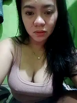 Snapshot of sweety_honey27 chatting on April 15, 6:26 pm sweety honey27 online show from April 15, 6:26 pm