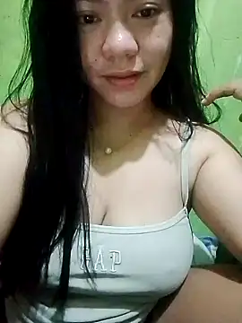 Snapshot of sweety_honey27 chatting on May 9, 6:24 pm sweety honey27 online show from May 9, 6:24 pm