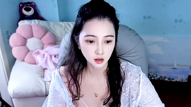 Snapshot of summer_uu chatting on June 20, 3:48 pm summer uu online show from June 20, 3:48 pm