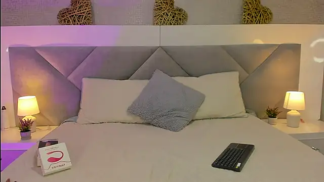 Maddy smitt online show from March 29, 7:25 pm