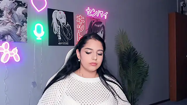 Snapshot of MikaVonner chatting on March 29, 7:41 am MikaVonner online show from March 29, 7:41 am