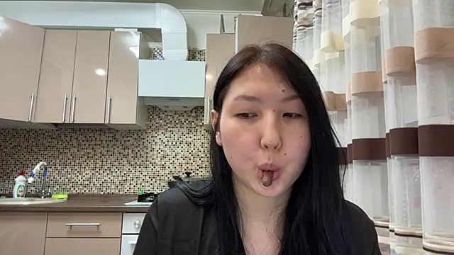 Snapshot of Ameliya_kim chatting on April 15, 9:04 pm Ameliya kim online show from April 15, 9:04 pm