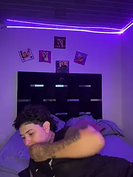 Snapshot of lunaa_love chatting on March 31, 12:23 am lunaa love online show from March 31, 12:23 am