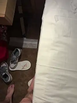 icemanhotwomen online show from March 28, 6:40 pm