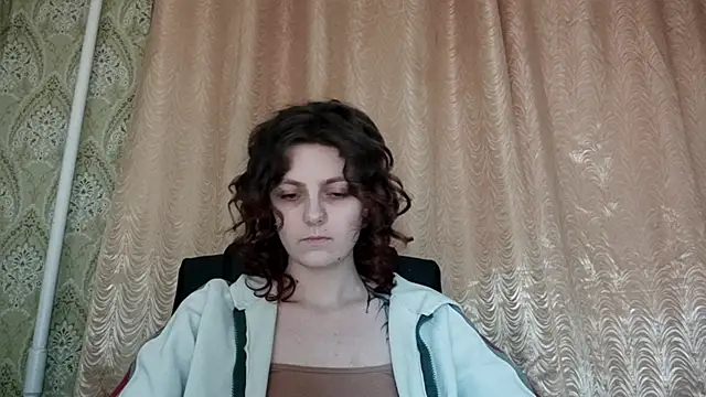 ShirleyNibbs online show from April 18, 7:07 pm